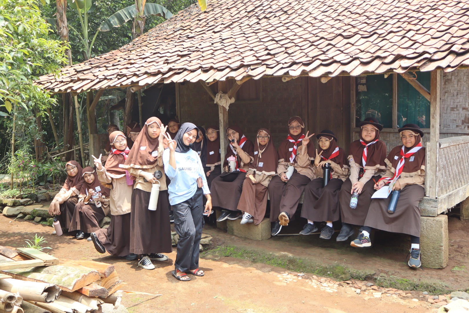 Rumah Panggung Jolopong